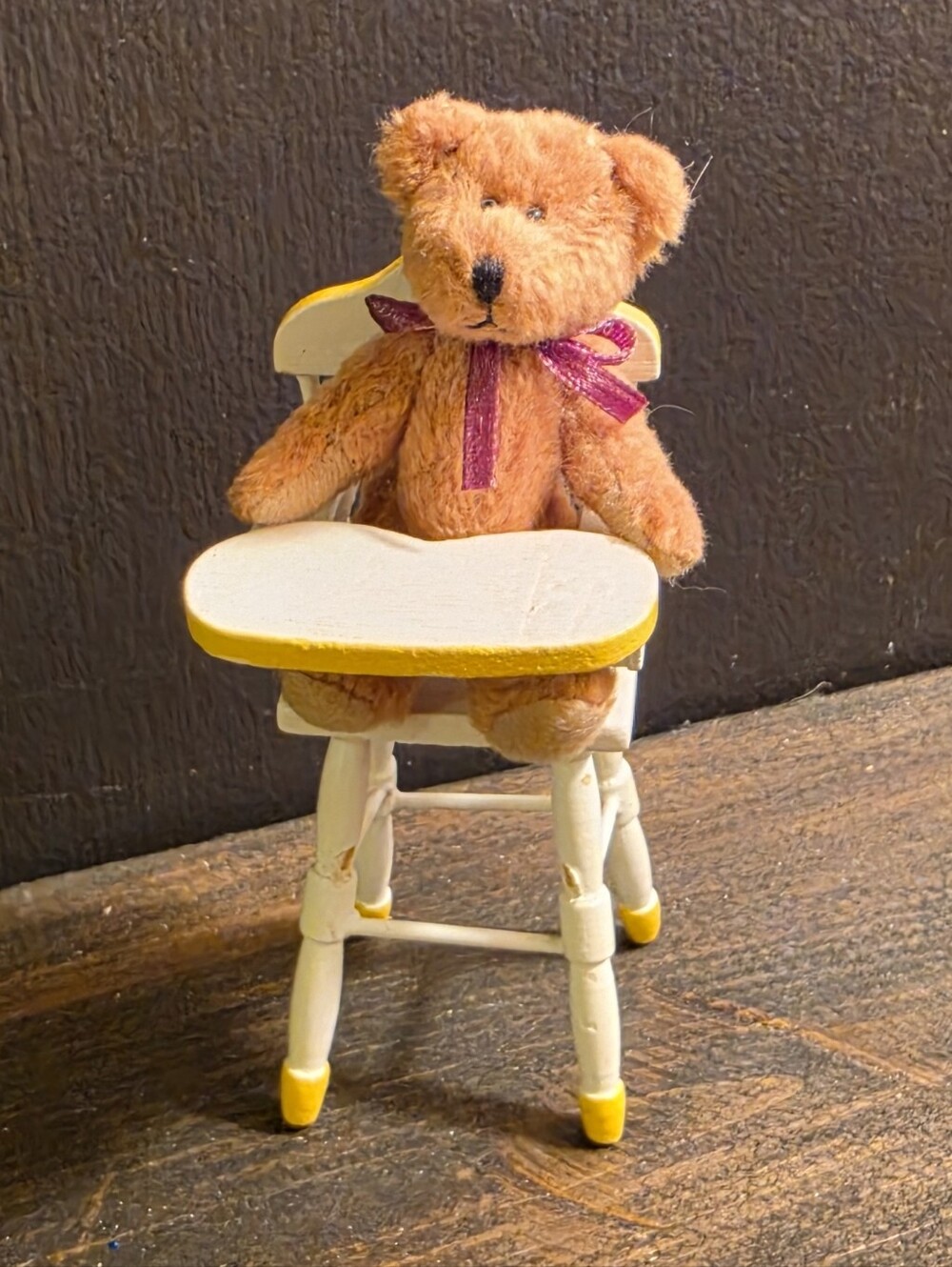 Vtg Concord Dollhouse High Chair 1:12 White Yellow Wood & Mini Teddy Bear Set